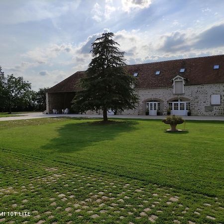 Domaine De La Ferme De Mont Bed & Breakfast Mormant Екстериор снимка